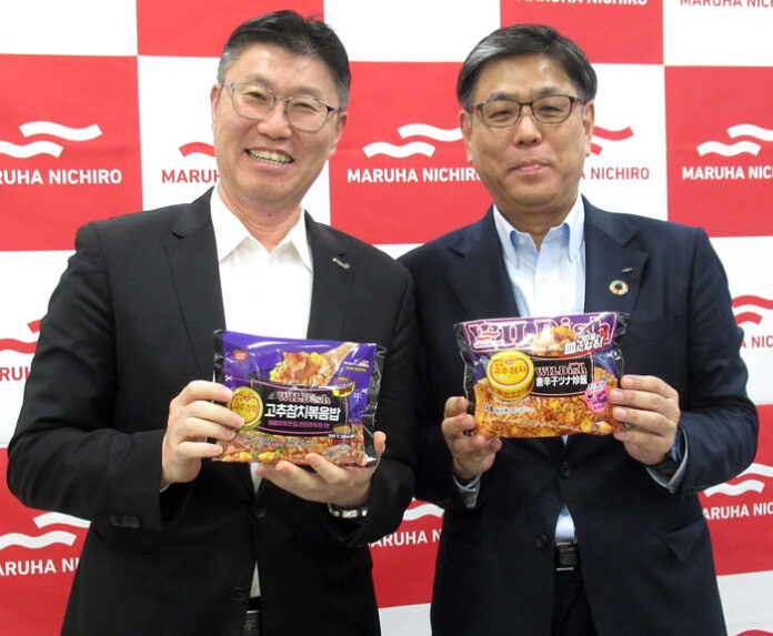 河基錫社長㊧と長谷川孝成部長