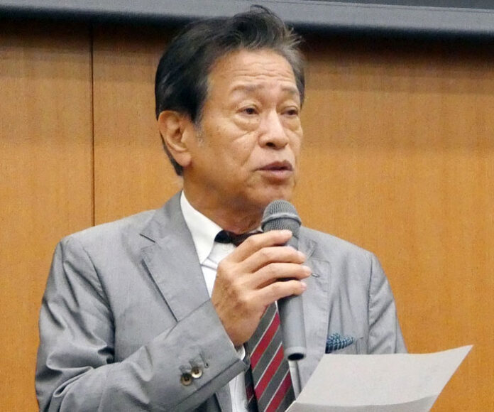 実行委員長の鈴木徹氏