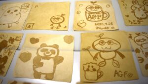 廃棄予定のインスタントコーヒーを使用したハンカチを染め 廃棄予定のインスタントコーヒーを使用したハンカチを染め