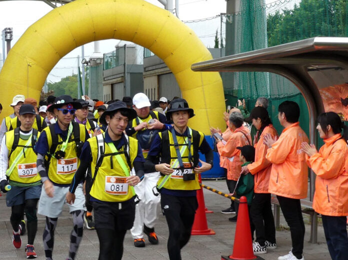 完歩目指してスタート