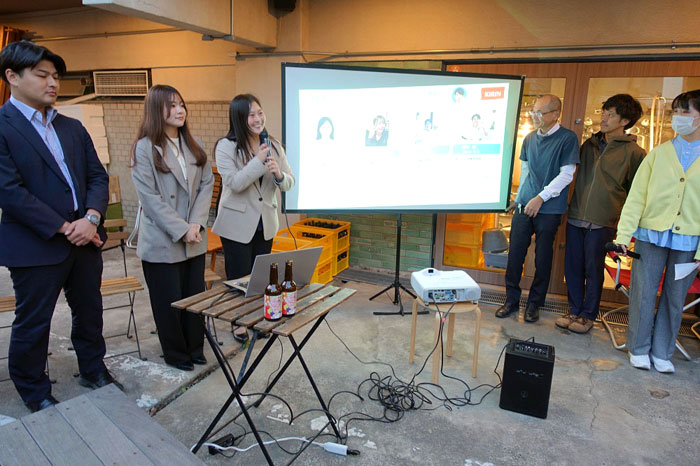 お披露目会で お披露目会で