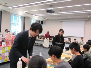 各回50人ずつが挑んだ