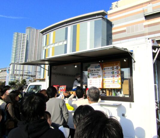 1時間ごとに試食用商品を差し換えるなどして各社の商品を公平にアピール