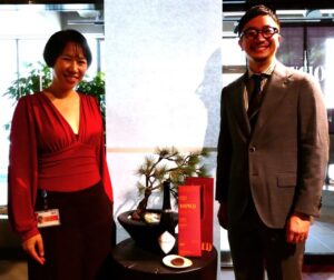 左からUCCジャパンの小坂朋代氏、Clear社の生駒龍史氏