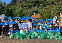 湖池屋が福岡で海岸清掃 宗像の海を未来につなぐ 島民らと力を合わせて