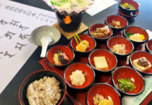 延暦寺の精進料理に次世代たんぱく質 お多福醸造「マイコプロテイン」 精進料理の小鉢として提供された