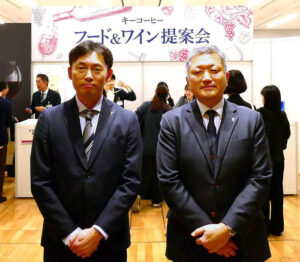 キーコーヒーの髙橋正行氏㊧、柳雅人氏