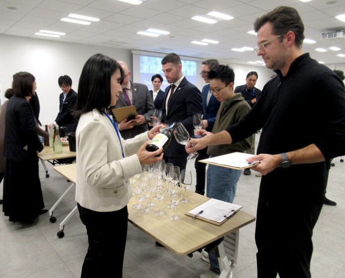 ５氏が来日して蔵元と交流