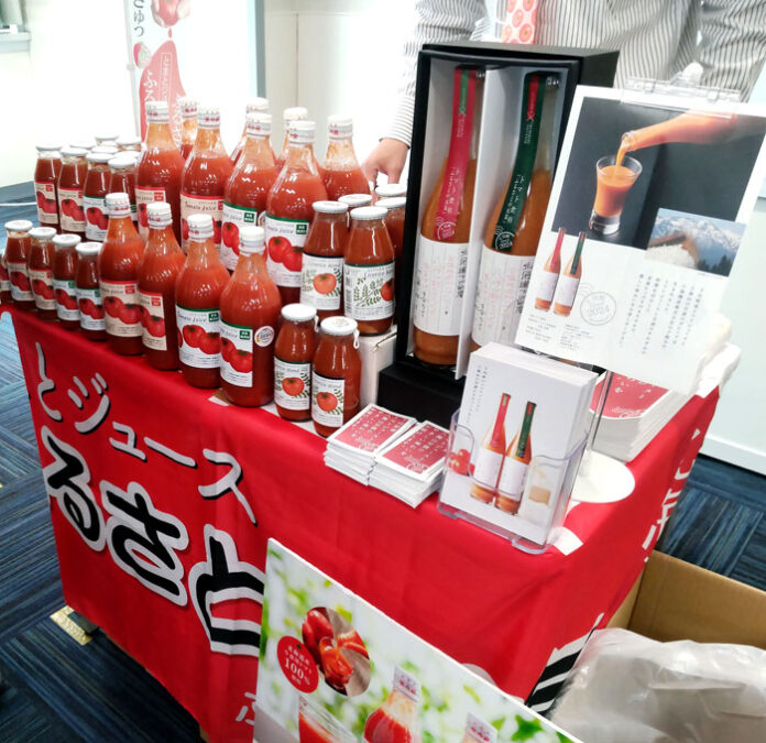 完熟トマトジュースの美味しさはどこにも負けない！