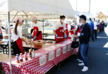 ブルドックソース 館林で「ブルフェス」 地元住民招待、ソースの魅力紹介 ブルドックソース 館林で「ブルフェス」 地元住民招待、ソースの魅力紹介