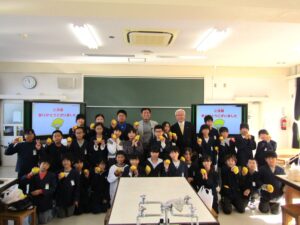 レモン食育を受けた大崎小学校、木江小学校、東野小学校の5年生の児童29人