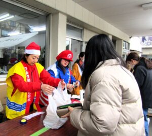 会計の様子 会計の様子