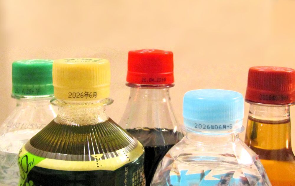 気になる？清涼飲料水の賞味期限 製造ロット合わせのためのトラック