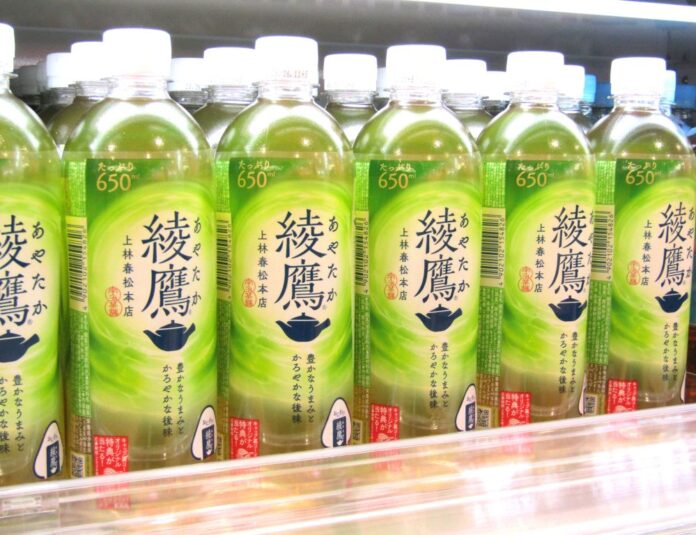 売場に並ぶ「綾鷹」
