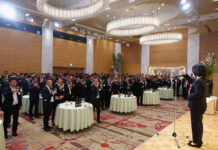 関西食品界始動 食のサプライチェーン守り抜こう 第58回大阪食品業界新春名刺交換会 関西食品界の発展を願い乾杯!