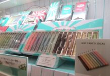 ミントの濃淡をカラフルなグラデーションで表現 ミントスティックチョコ「MINT MANIA」登場 ヨーカ堂バレンタイン重点新商品 「MINT MANIA」ミントスティックチョコレート