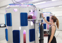 カキ業界の展望を聞く〈後編〉 シーパジャパン 吉本剛宏社長 “シングルシード”定着 新規事業も積極展開 養殖の根源である微細藻類を培養する装置