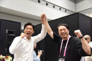2025年競技会で優勝を果たした。飯髙亘（いいだかわたる）選手：左と 本間啓介（ほんまけいすけ）選手：右