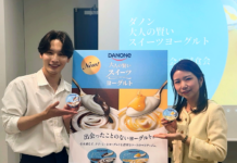 ダノンジャパン スイーツヨーグルト販路拡大 チーズ×蜂蜜の新味登場 syun cookingさん㊧と高木綾香氏