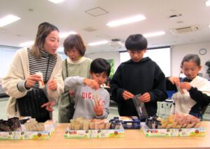 スティックドリンクを5本詰め合わせて持ち帰れるお土産コーナー