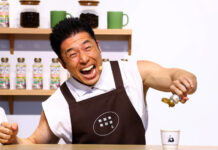 きんに君オブジェがお出迎え 東京・表参道に「珈琲と脂肪燃焼by NISSIN OilliO」 「日清MCTオイル」の魅力を体験 8日まで開催中 「パワー」の合言葉で、コーヒーに「日清MCTオイル」を注入