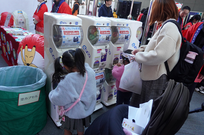 子どもたちにはオリジナルガチャが人気 食品新聞 WEB版食品新聞社 子どもたちにはオリジナルガチャが人気