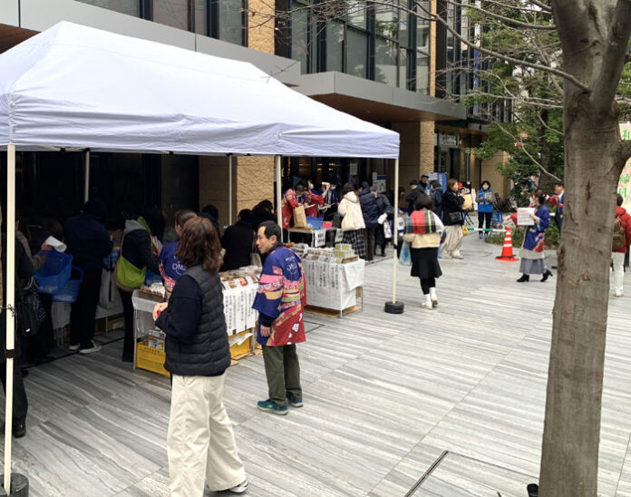 和菓子縁日（DM三井製糖本社ビル前庭）