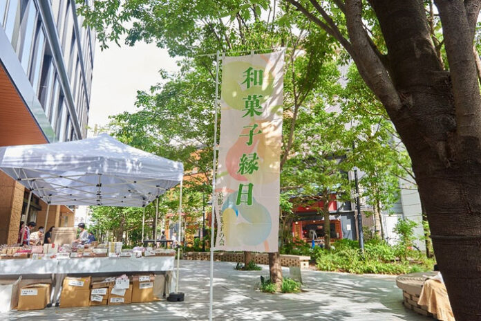 和菓子縁日（DM三井製糖本社ビル前庭）