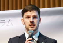 「ヨーロピアンビーフ&ラム アイルランド発の持続可能な生産」キャンペーンがスタート あいさつするジョー・ムーア氏