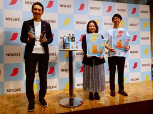 左からネスレ日本の島川基氏、都間友紀子氏、益戸洋平氏
