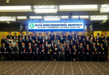 食品容器環境美化協会 環境美化優良4校を表彰 地域と連携した活動のモデルに 最優秀校4校ほか関係者