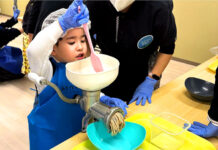 ハナマルキ 東京・杉並で出張みそ作り体験 親子ら約40組参加 ハナマルキ 東京・杉並で出張みそ作り体験 親子ら約40組参加