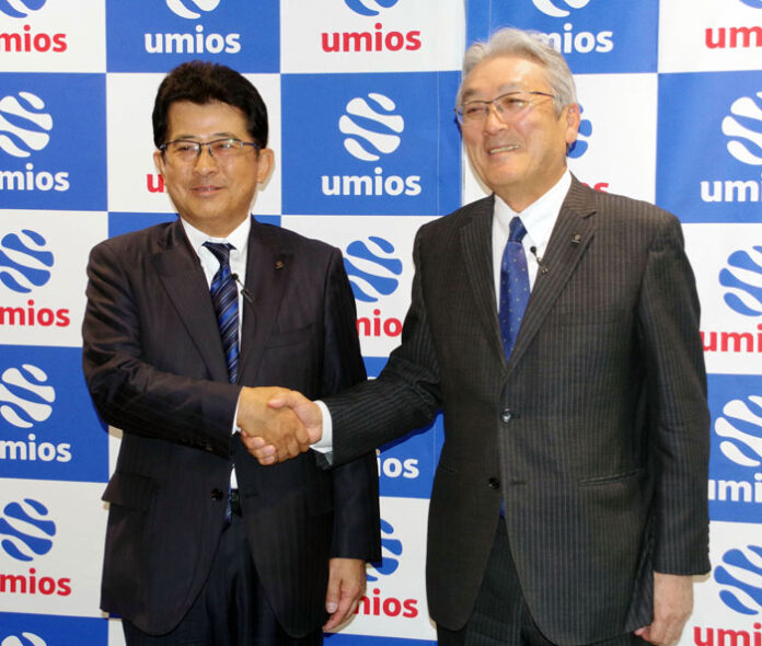 安田大助専務㊧と池見賢社長