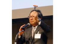 シャウエッセンで高らかに「乾パリッ!」 日本ハム入社式 井川伸久会長が「乾パリッ」