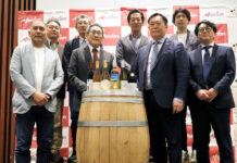 メルシャン 日本ワイン応援へコンサル事業を刷新 資材など共同調達も支援 各地のワイナリーが集結(20日の発表会で)