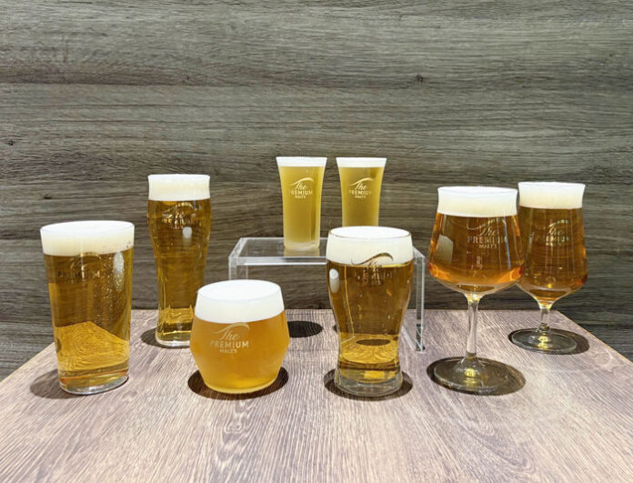 グラス形状の違いで味わいの印象も変化