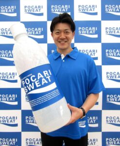 岩﨑央弥（なかや）ニュートラシューティカルズ事業グループ 製品部ポカリスエットプロダクトマーケティングマネージャー