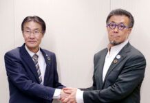 ダイヤソルト 新体制始動 会長にジャパンソルト大川CEO 「塩市場の健全化に貢献」 熊野直敏社長㊧と大川洋新会長