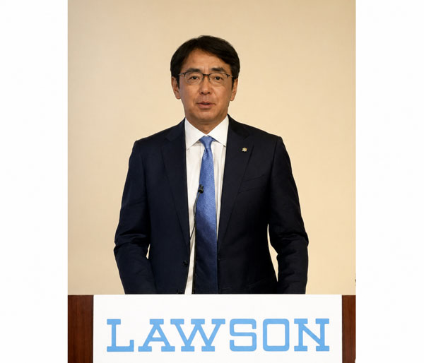 決算会見に臨む竹増貞信社長