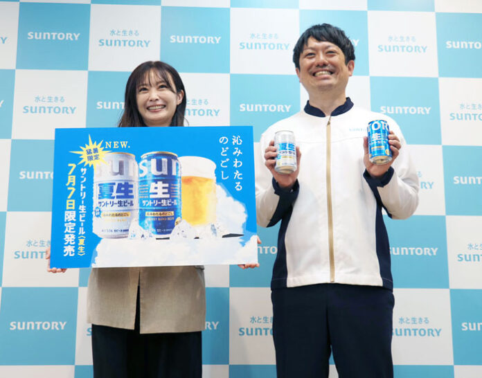 11日の発表会で永尾真紀氏㊧と浅野翔氏