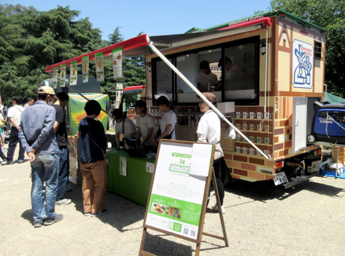 コメダ珈琲店が初出展
