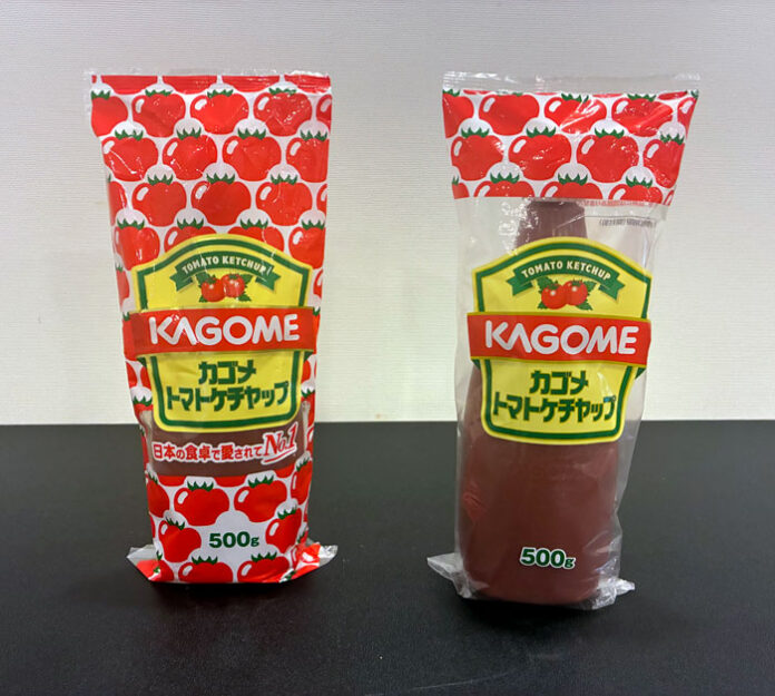 現在のトマトケチャップパッケージ（左）と変更後のパッケージ