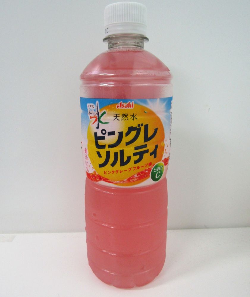 アサヒ飲料「おいしい水 天然水 ピングレソルティ」が自販機で好調