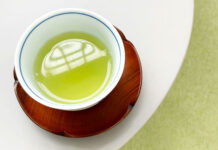 宇治茶 初取引 最高落札価格、大幅更新 玉露1kg 50万円 宇治茶 初取引 最高落札価格、大幅更新 玉露1kg 50万円
