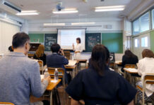 発酵性食物繊維を学ぶフェス 学んだり、遊んだり、食べたり 14日まで都内で 腸活ミニ授業の様子
