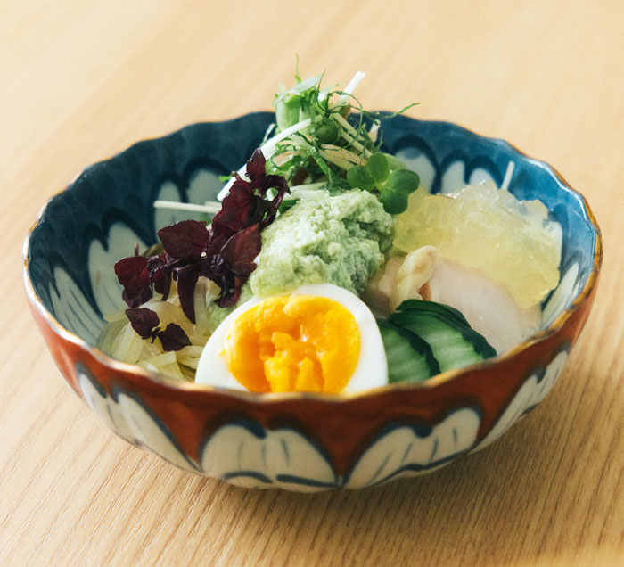 KINNOEとコラボのnamida冷麺