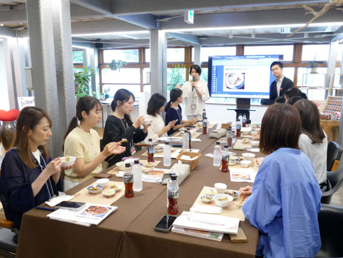 桃屋「味付榨菜」レシピを紹介 インフルエンサー招き都内でイベント