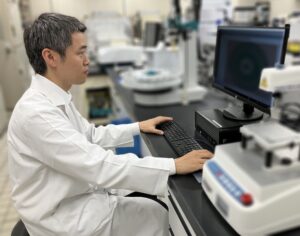 琵琶湖研究所分析室の石川泰平主任研究員