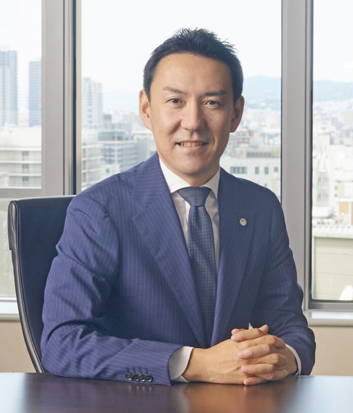 島川基氏