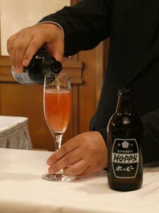 カクテル「紅玻璃」